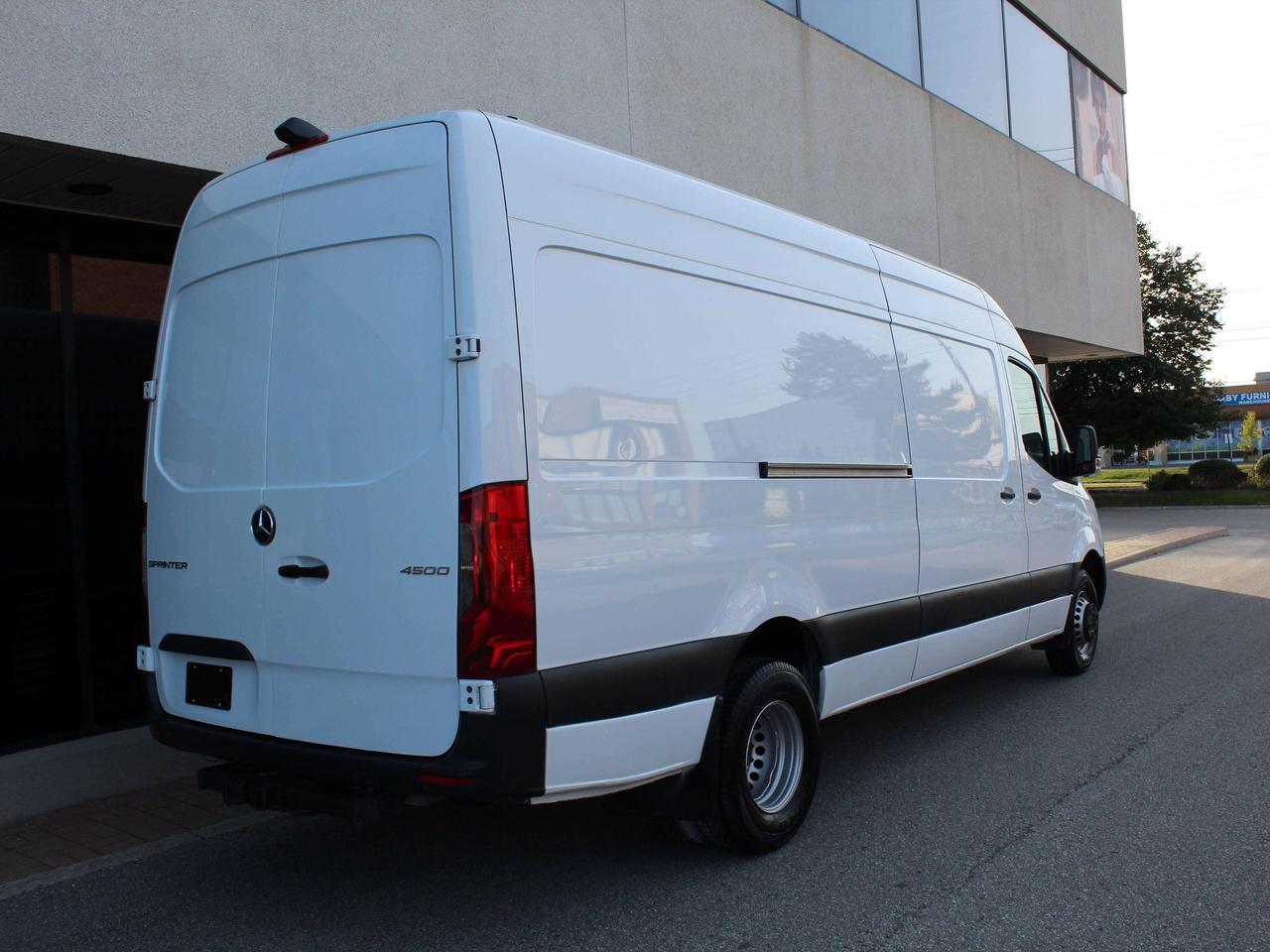 2024 Mercedes-Benz Sprinter 3500 4500 - "HEAVY DUTY" - 170" FULL SIZE - TOW PKG Photo