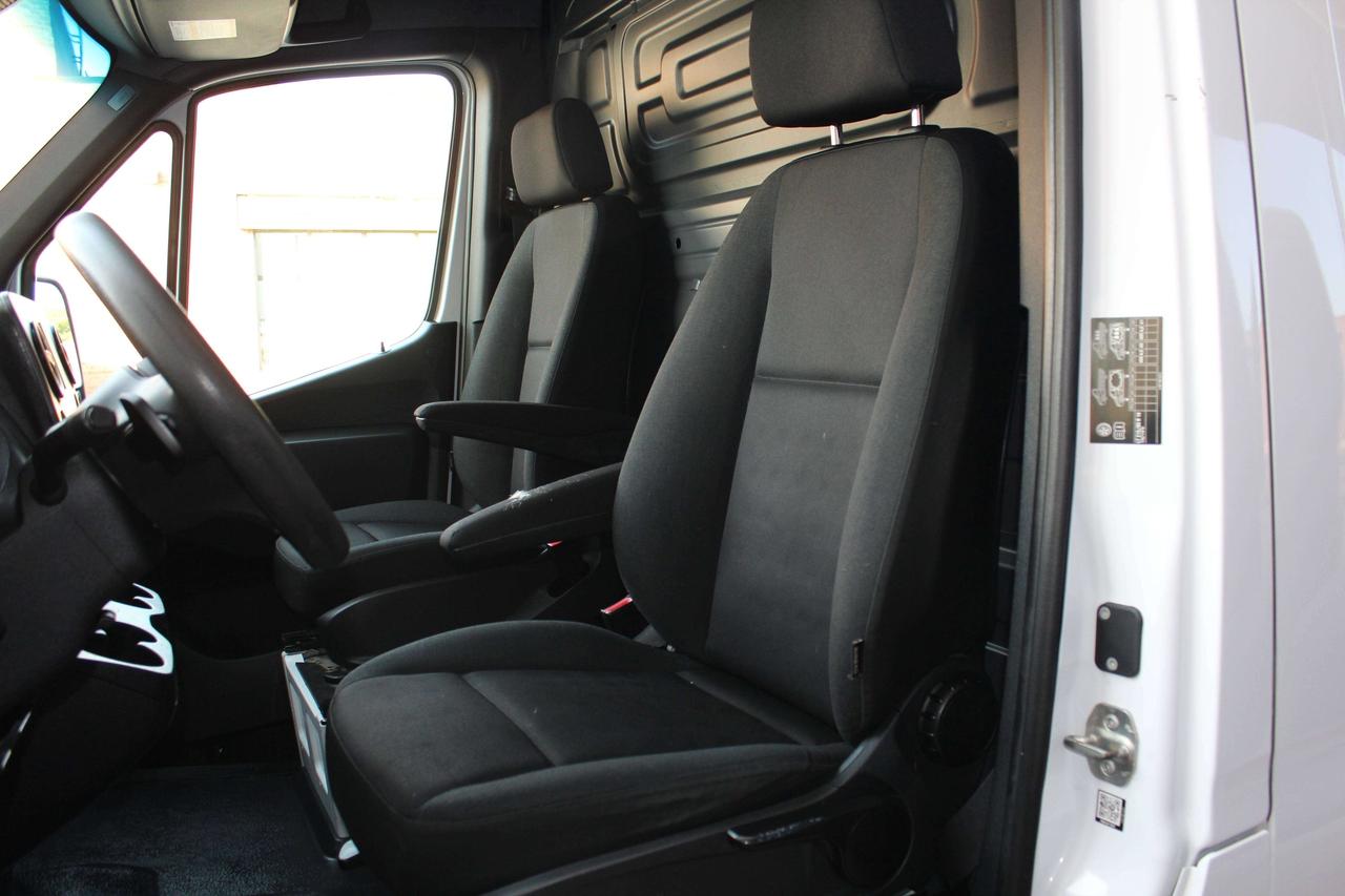 2024 Mercedes-Benz Sprinter 3500 4500 - "HEAVY DUTY" - 170" FULL SIZE - TOW PKG Photo