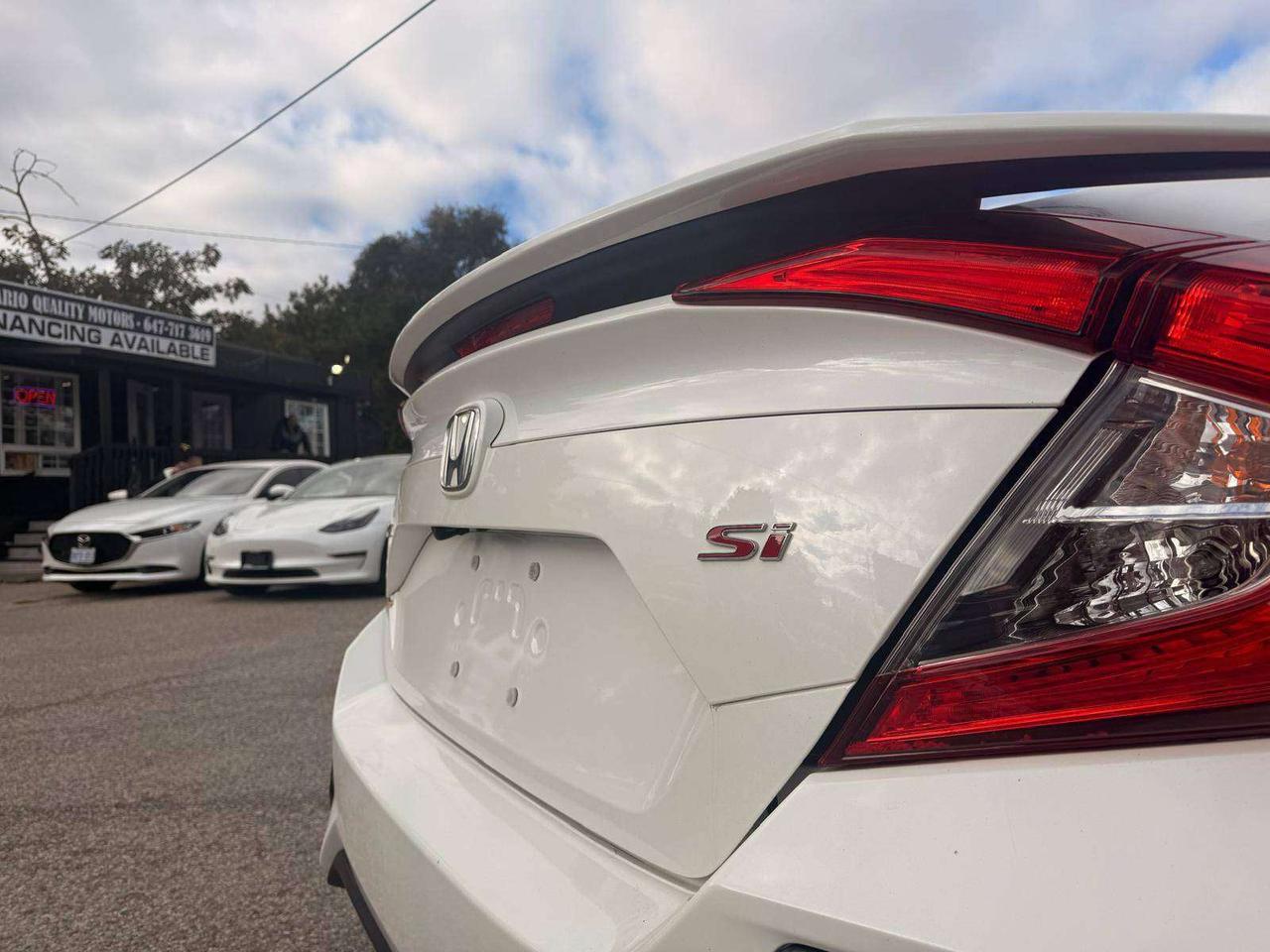 2017 Honda Civic 4dr Man Si Photo
