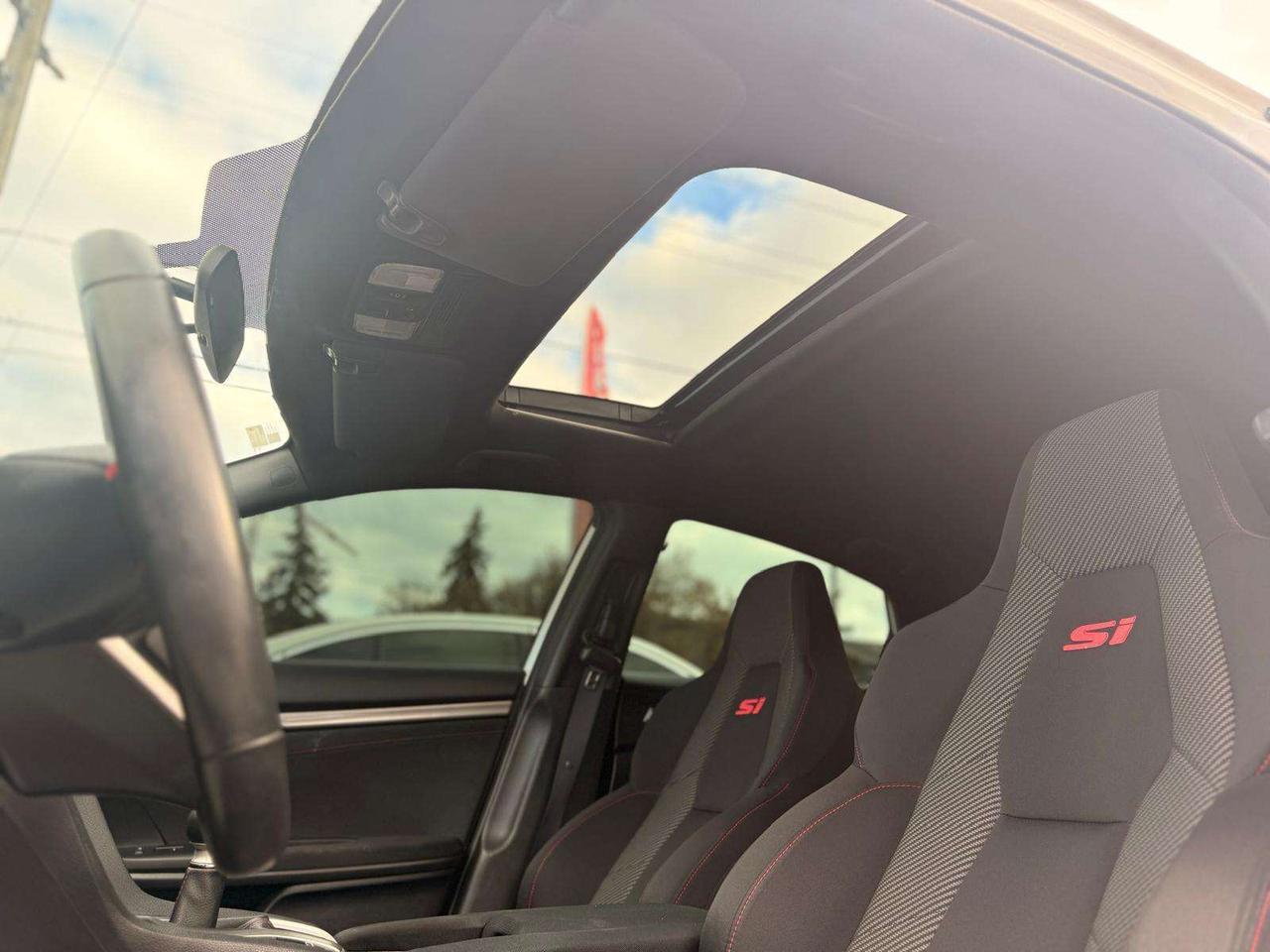 2017 Honda Civic 4dr Man Si Photo