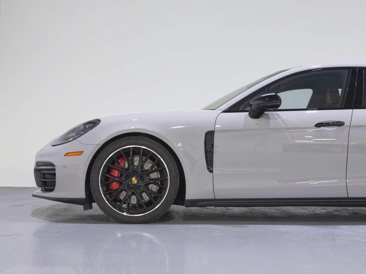 2023 Porsche Panamera 4S Sport Turismo AWD Photo