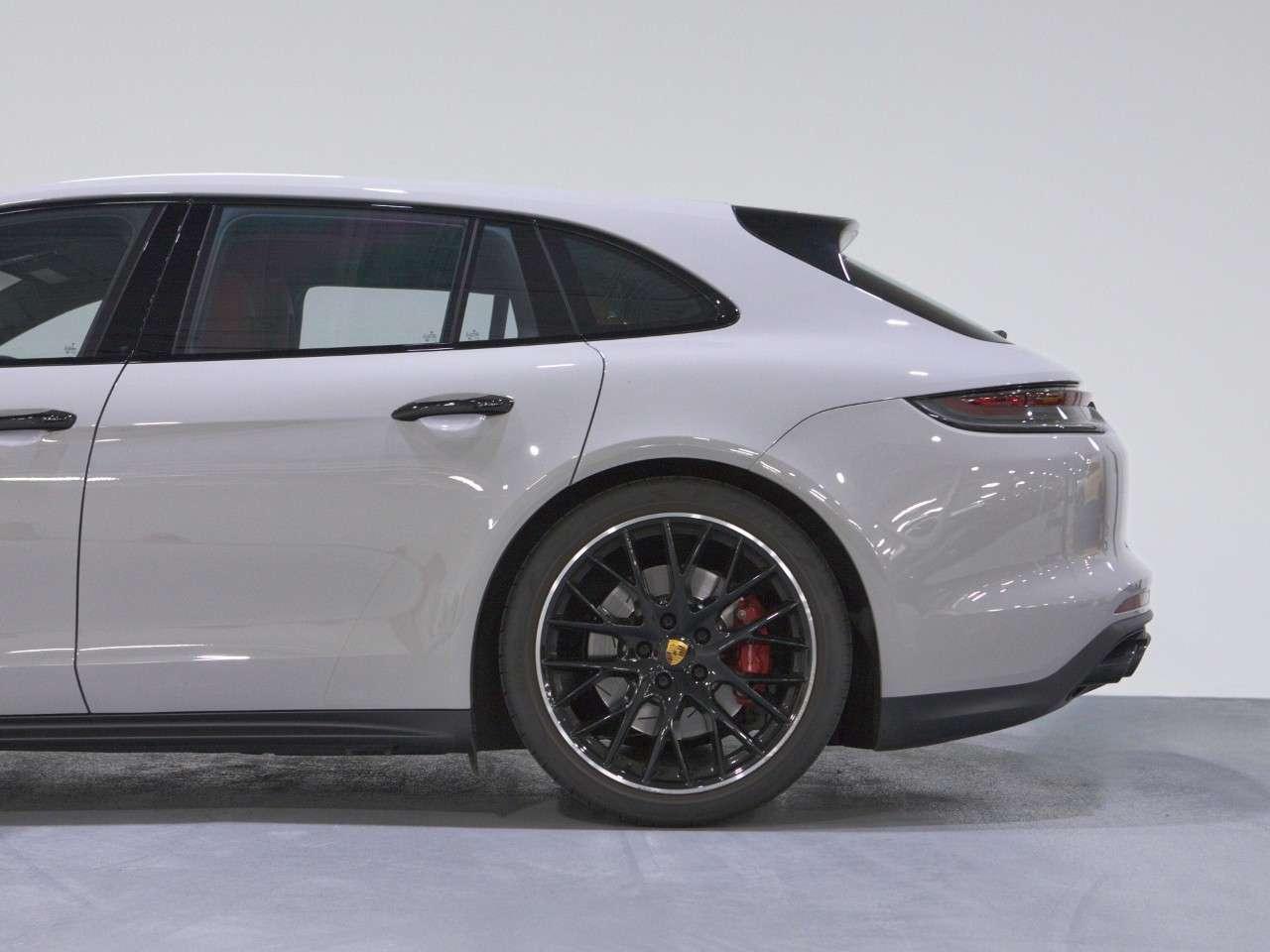 2023 Porsche Panamera 4S Sport Turismo AWD Photo