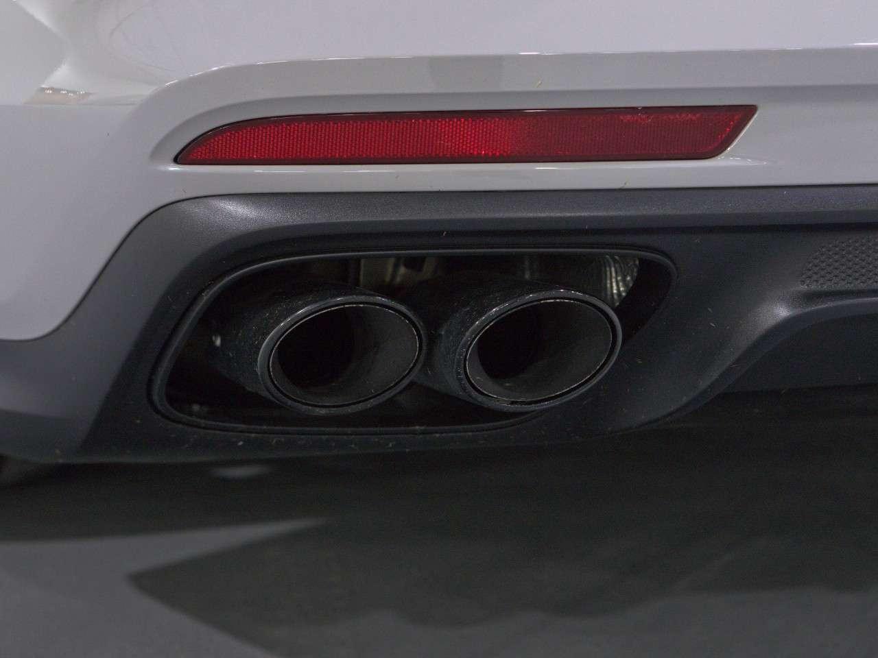 2023 Porsche Panamera 4S Sport Turismo AWD Photo