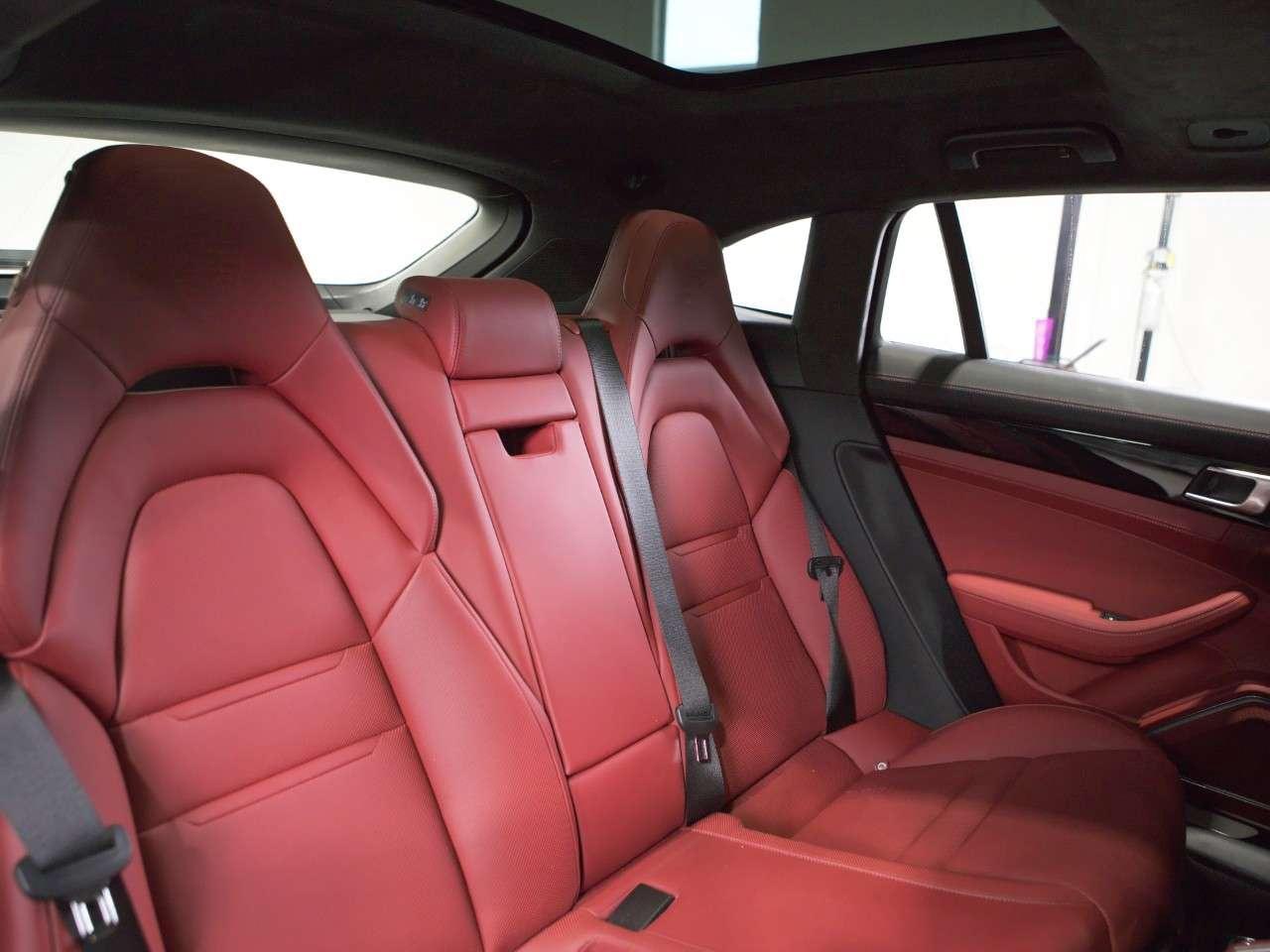 2023 Porsche Panamera 4S Sport Turismo AWD Photo