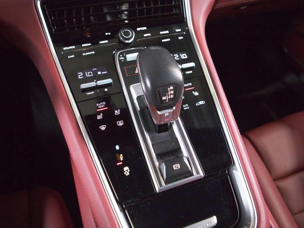 2023 Porsche Panamera 4S Sport Turismo AWD Photo