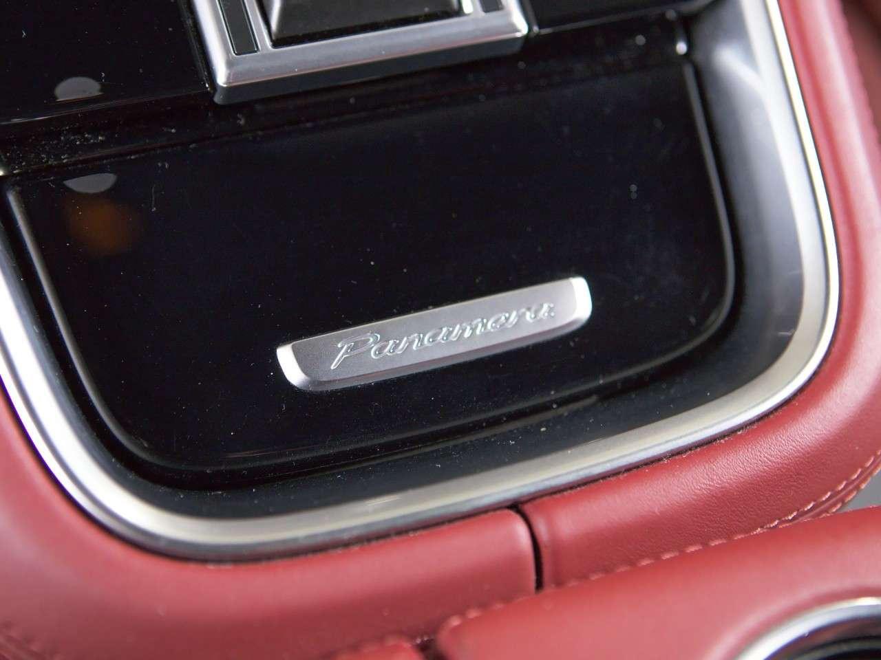 2023 Porsche Panamera 4S Sport Turismo AWD Photo