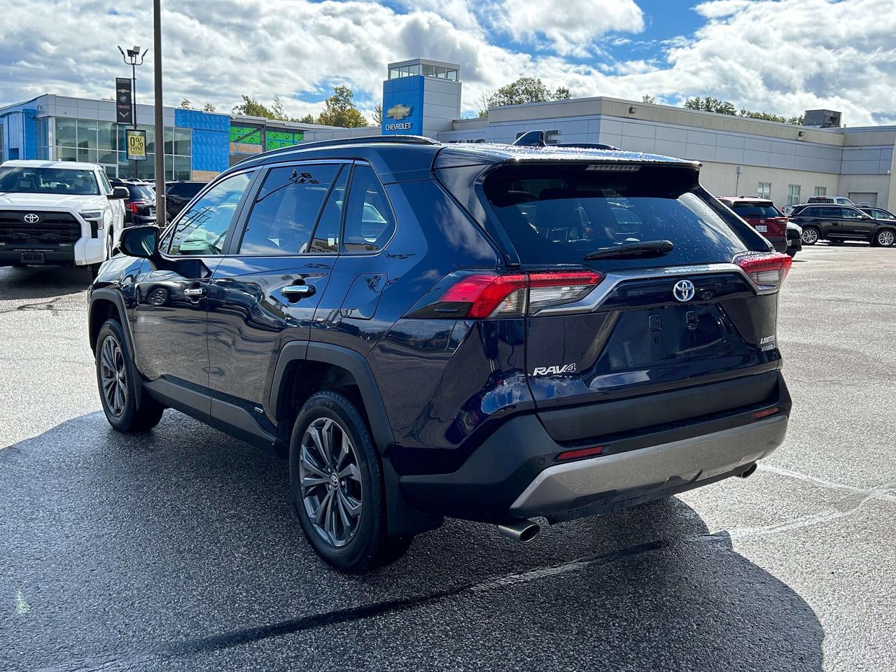 2023 Toyota RAV4 Limited Hybrid   No Reported Accidents   JBL Audio Photo2