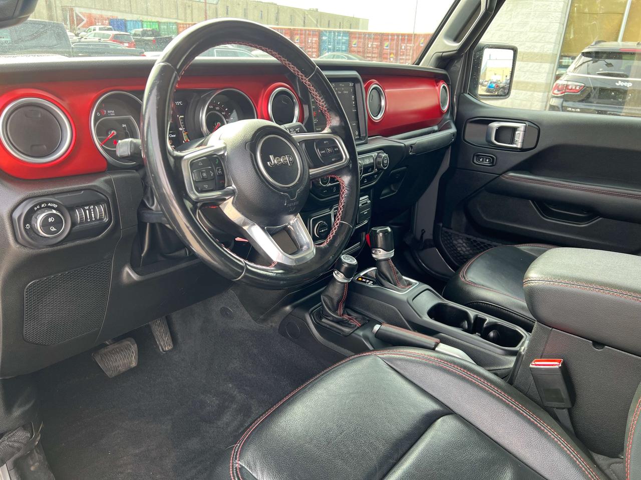 2022 Jeep Gladiator Rubicon w/Leather, Body Colour Hardtop/Fender, Tow Photo
