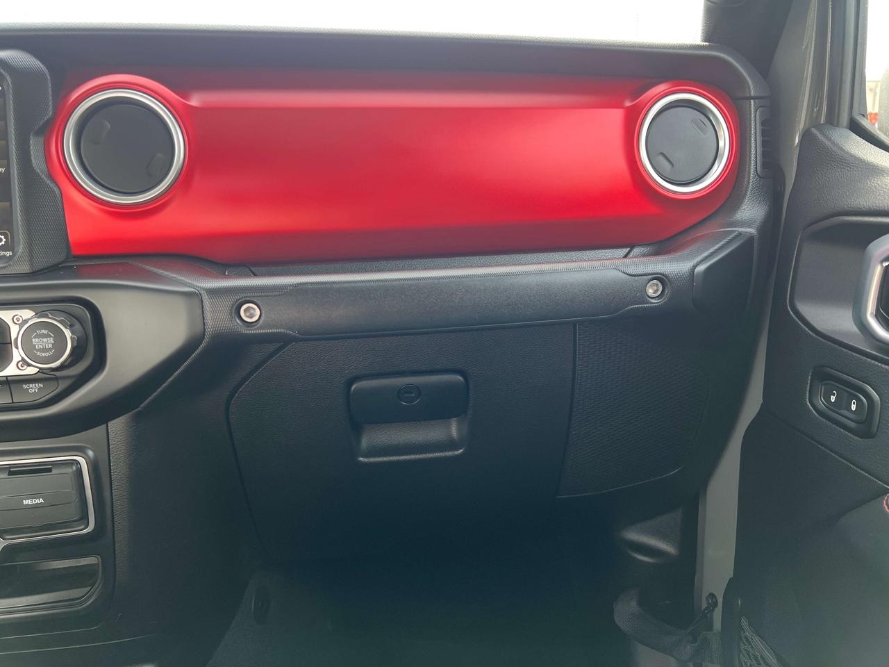 2022 Jeep Gladiator Rubicon w/Leather, Body Colour Hardtop/Fender, Tow Photo