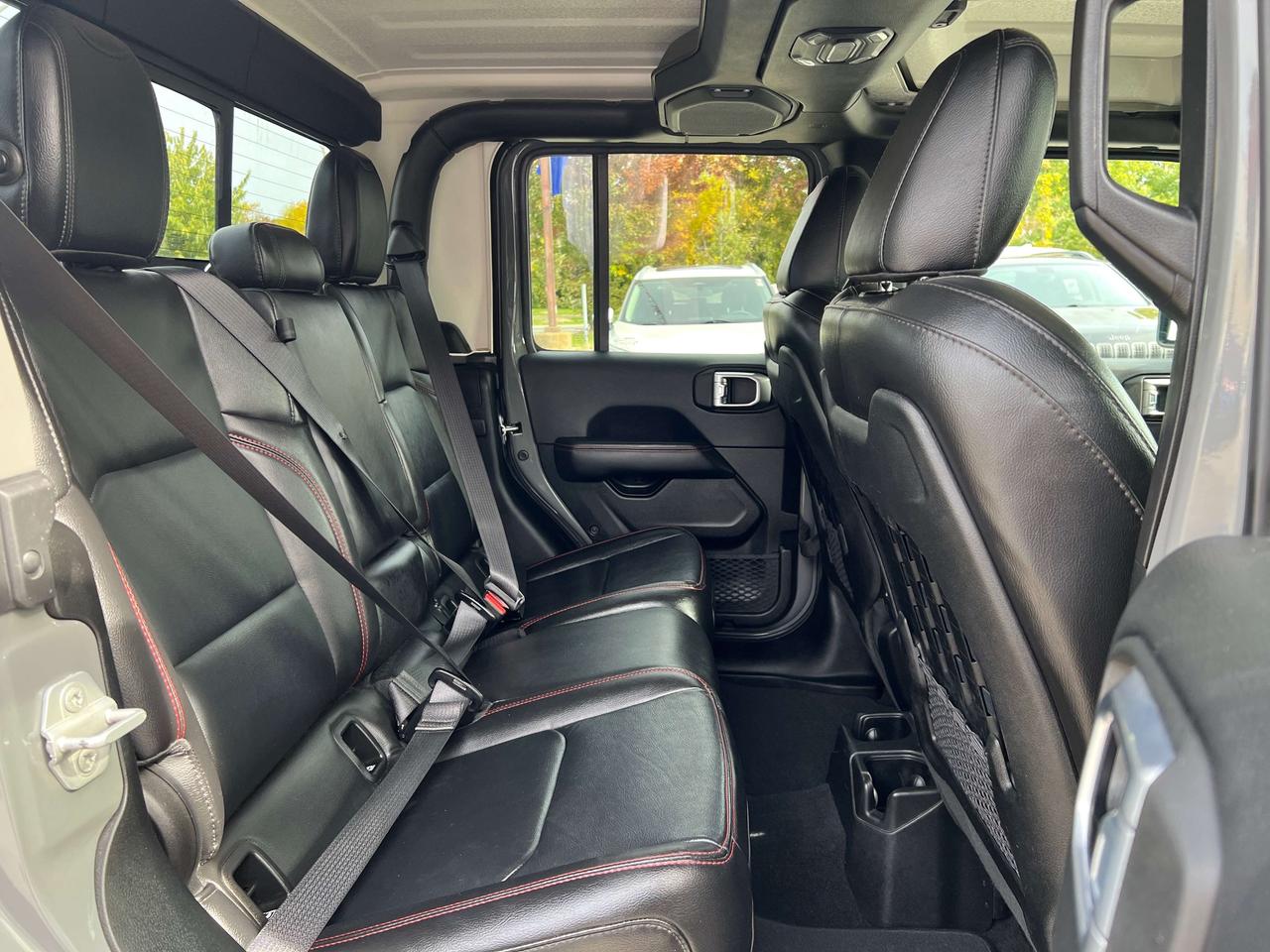 2022 Jeep Gladiator Rubicon w/Leather, Body Colour Hardtop/Fender, Tow Photo