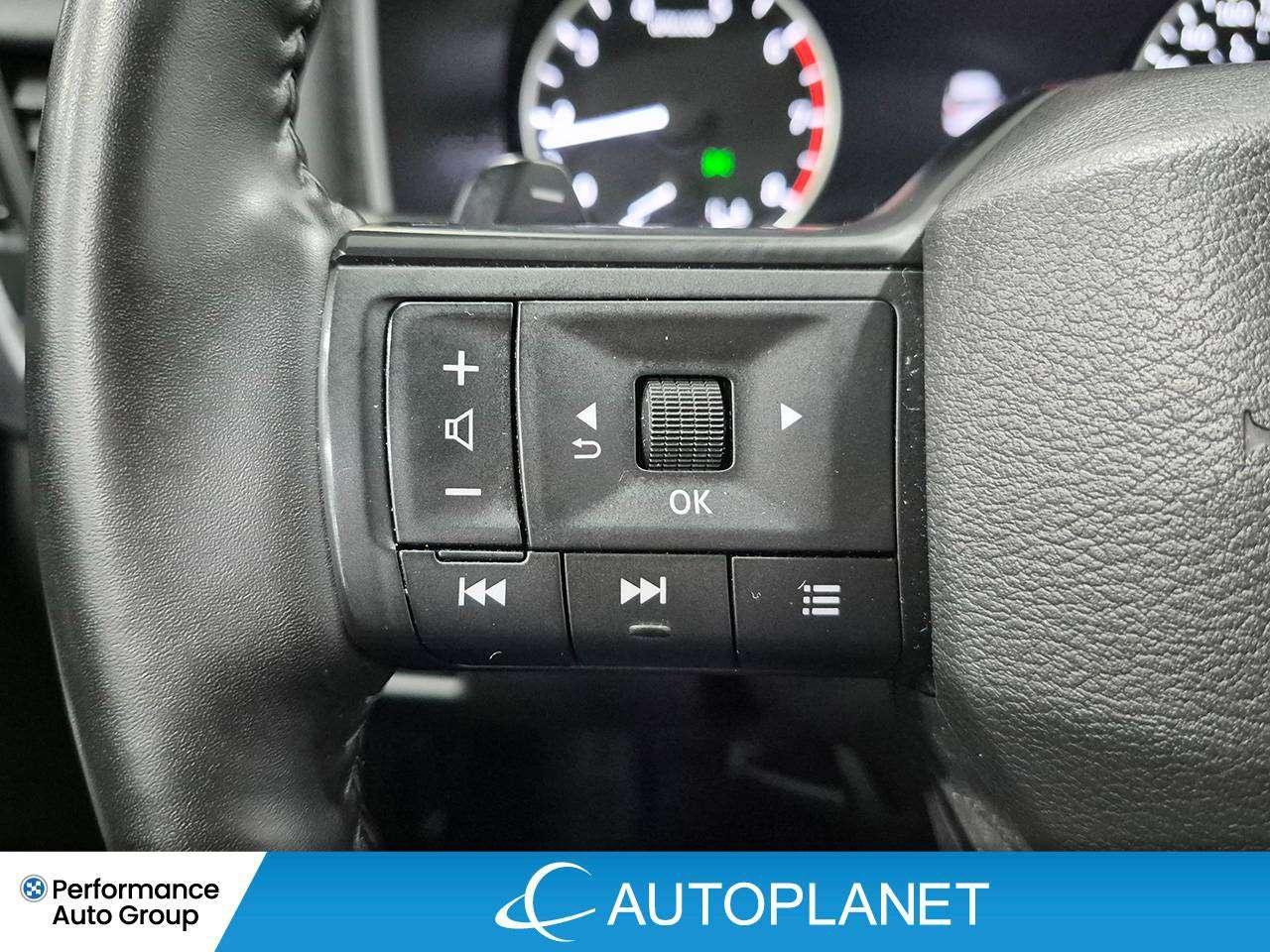 2025 Nissan Rogue SV, Apple CarPlay, Remote Start, Apple CarPlay! Photo
