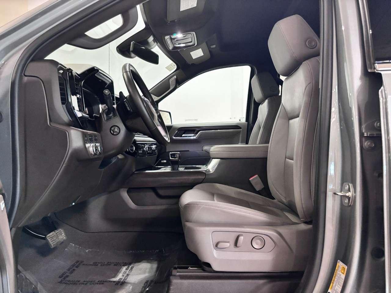 2024 GMC Sierra 1500 Crew Cab Short Box 4-Wheel Drive SLT Photo