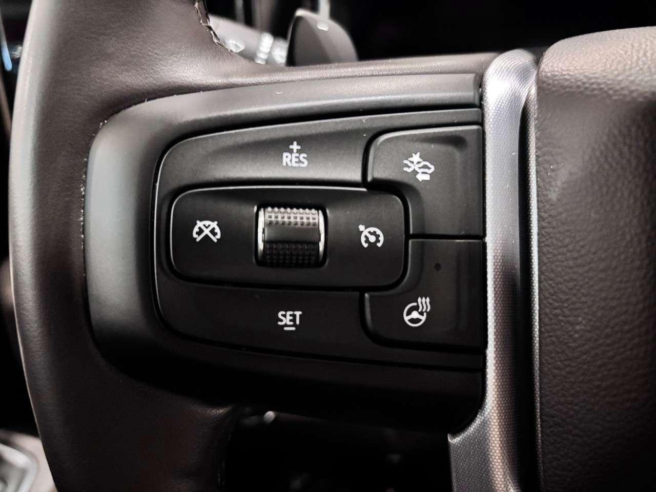 2024 GMC Sierra 1500 Crew Cab Short Box 4-Wheel Drive SLT Photo