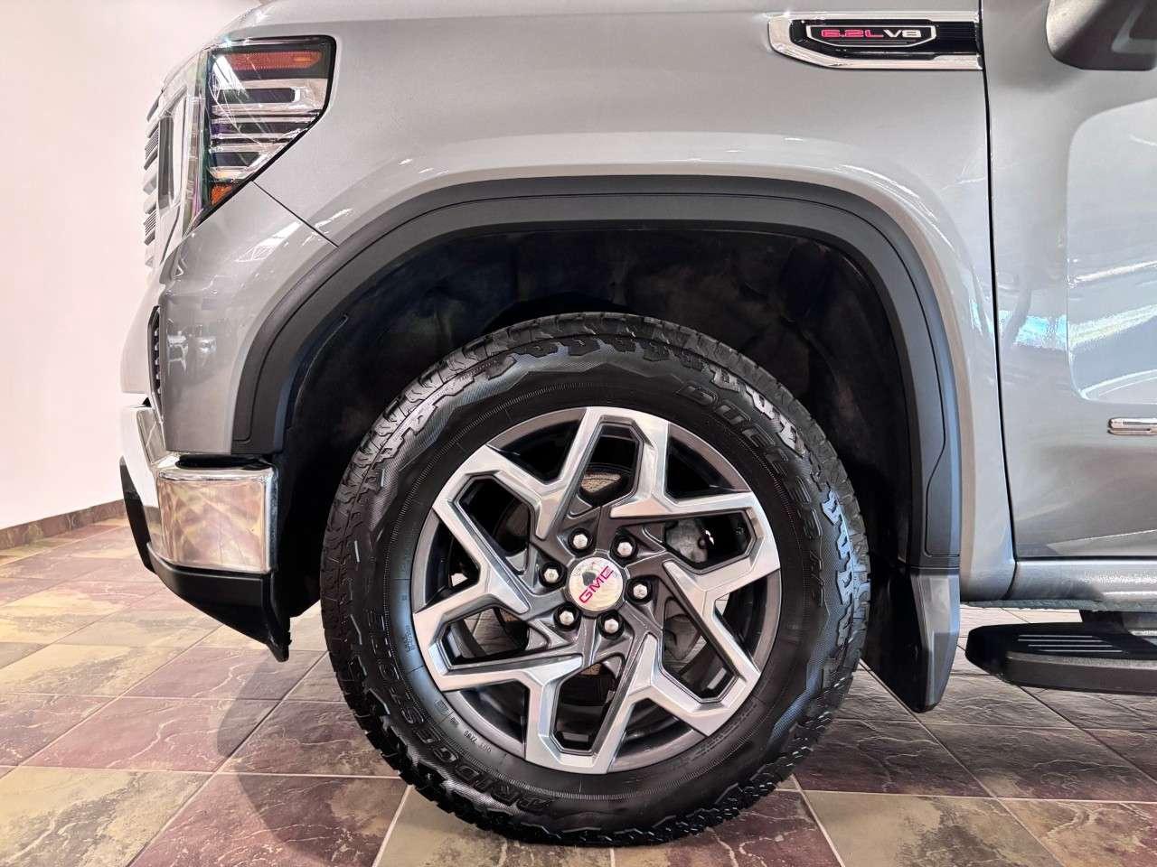 2024 GMC Sierra 1500 Crew Cab Short Box 4-Wheel Drive SLT Photo