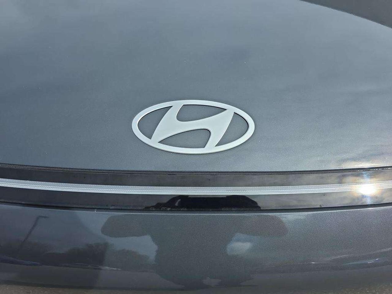 2024 Hyundai KONA Essential Photo