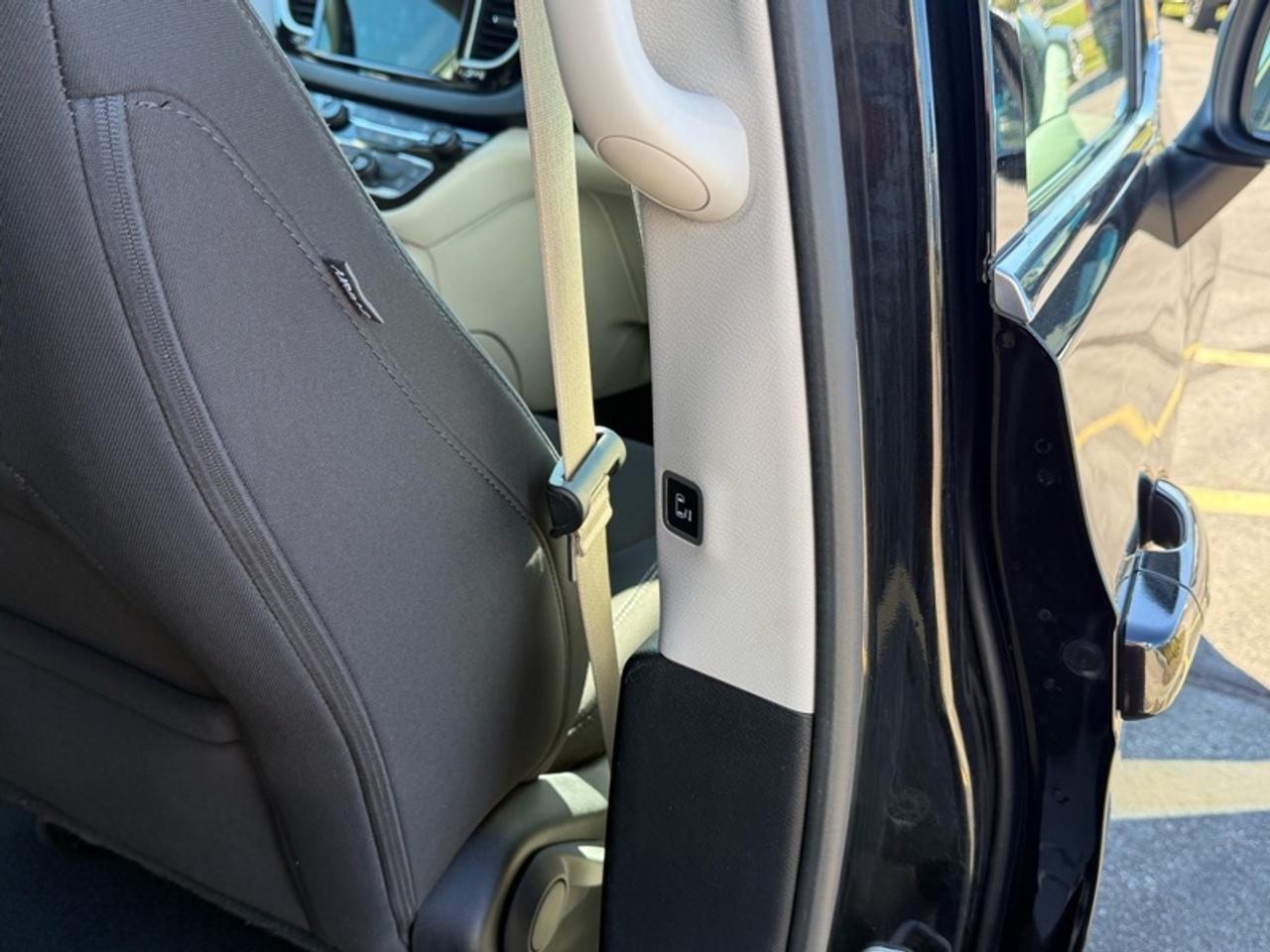 2022 Chrysler Grand Caravan SXT Photo