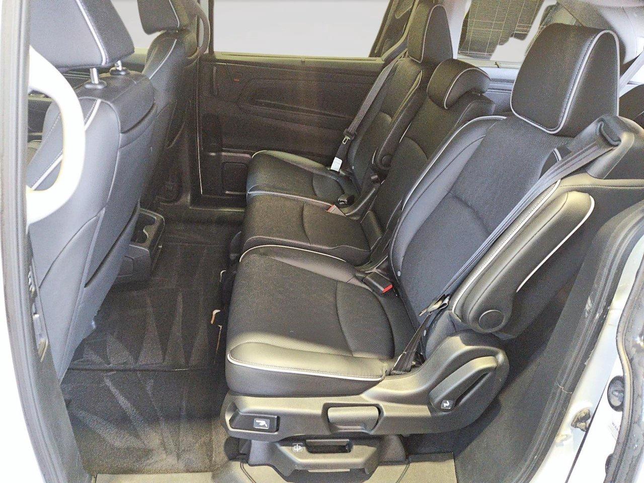 2024 Honda Odyssey Touring Photo