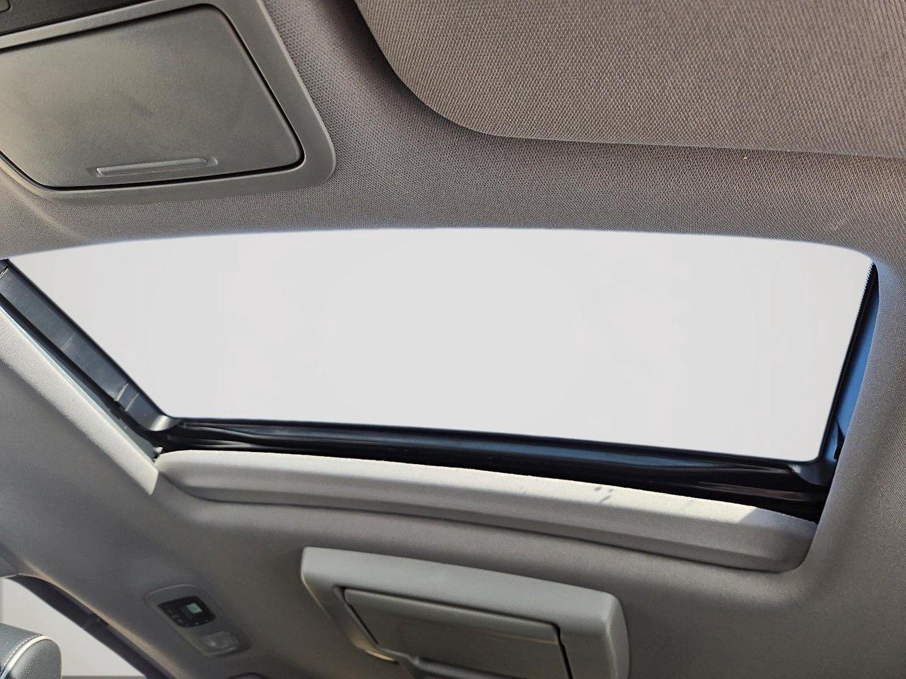 2024 Honda Odyssey Touring Photo