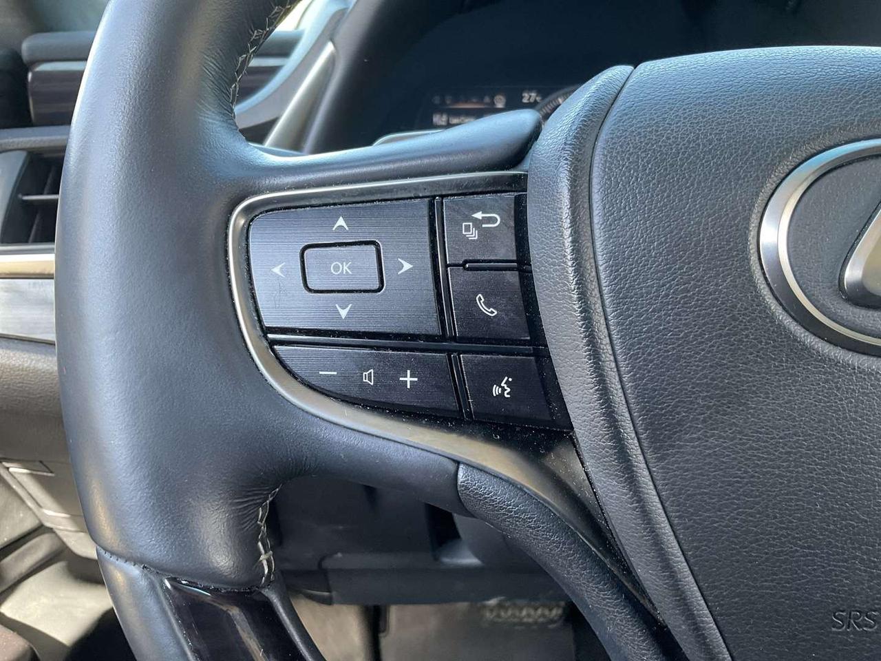 2020 Lexus ES 300 Premium - LEATHER! NAV! BACK-UP CAM! BSM! SAFETY SENSE! Photo
