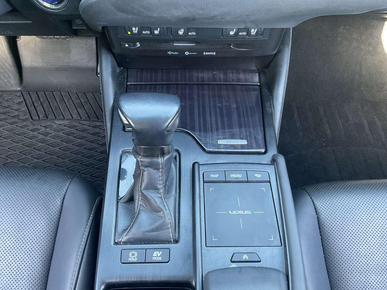 2020 Lexus ES 300 Premium - LEATHER! NAV! BACK-UP CAM! BSM! SAFETY SENSE! Photo