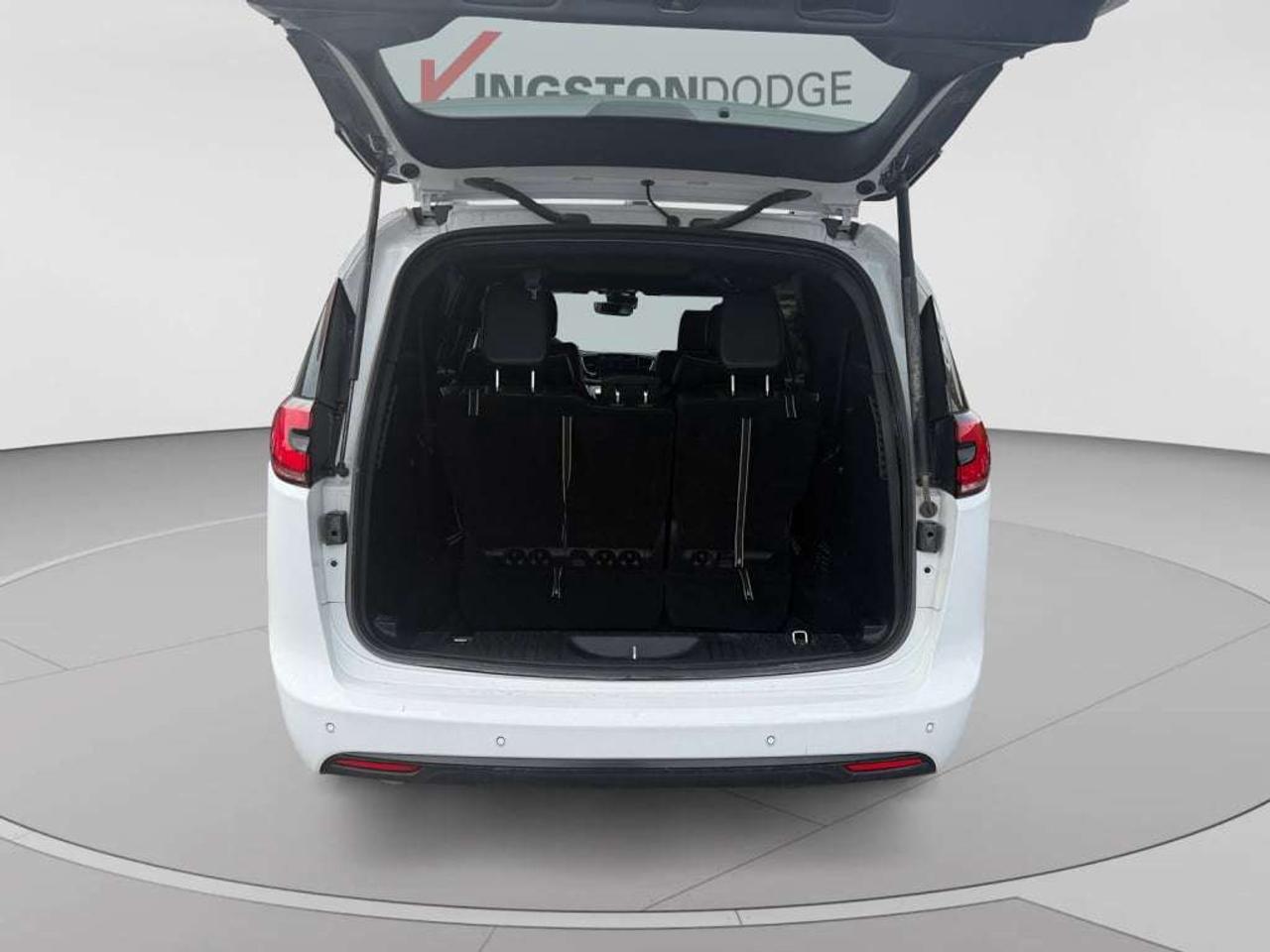 2025 Chrysler Pacifica Limited   Service Loaner Vehicle Photo