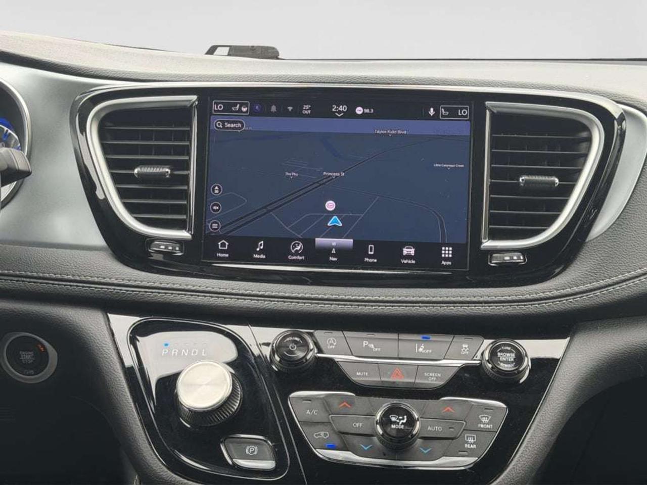 2025 Chrysler Pacifica Limited   Service Loaner Vehicle Photo