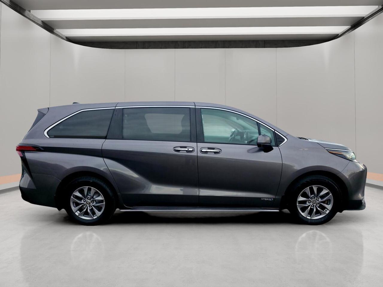 2021 Toyota Sienna XLE TI 7 places Photo