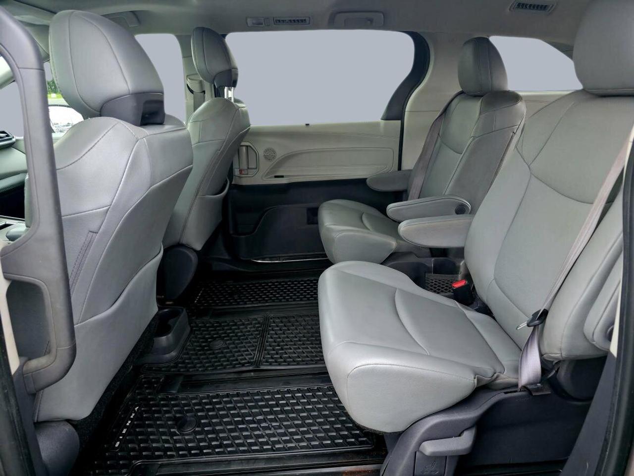 2021 Toyota Sienna XLE TI 7 places Photo