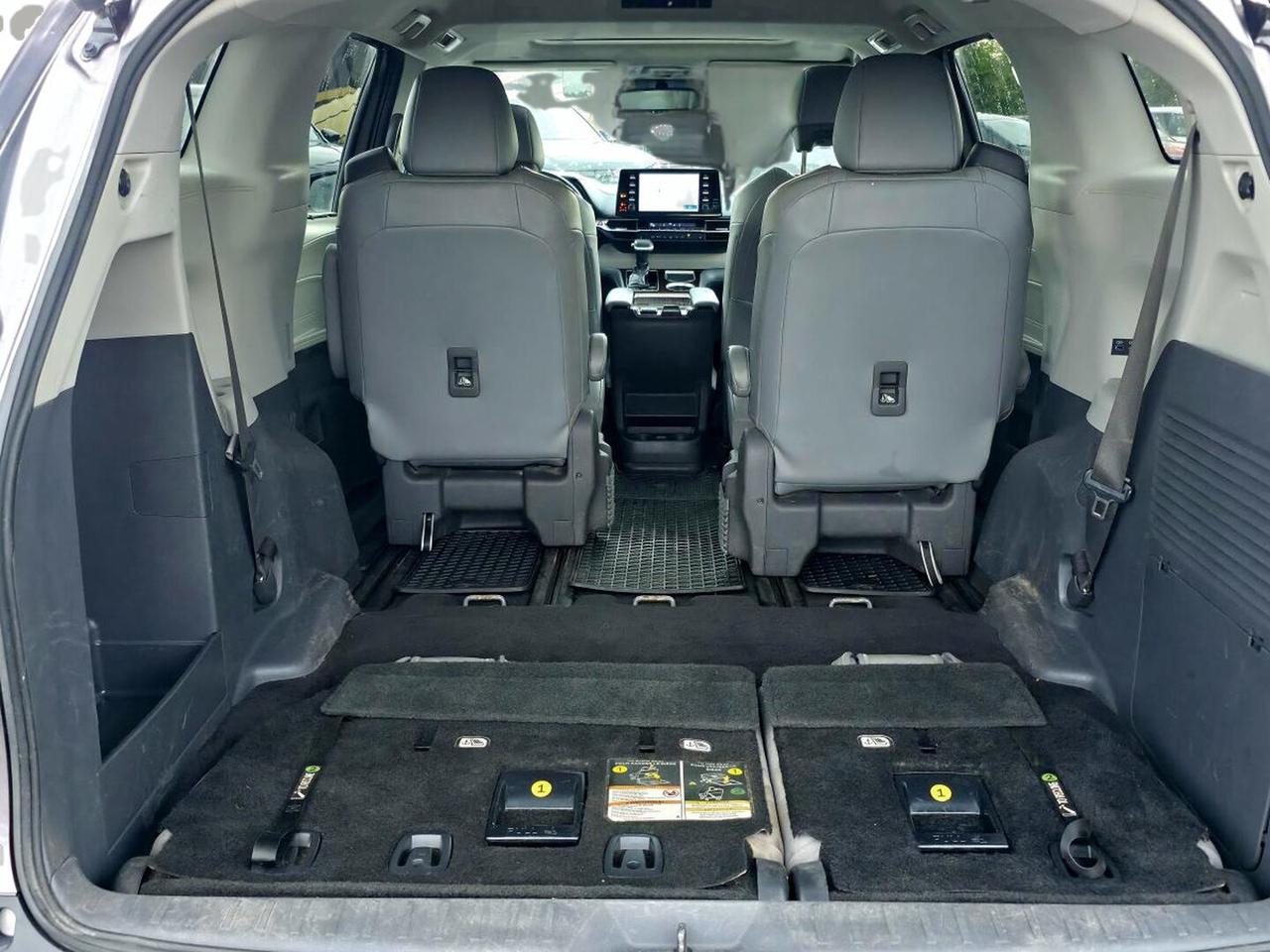 2021 Toyota Sienna XLE TI 7 places Photo