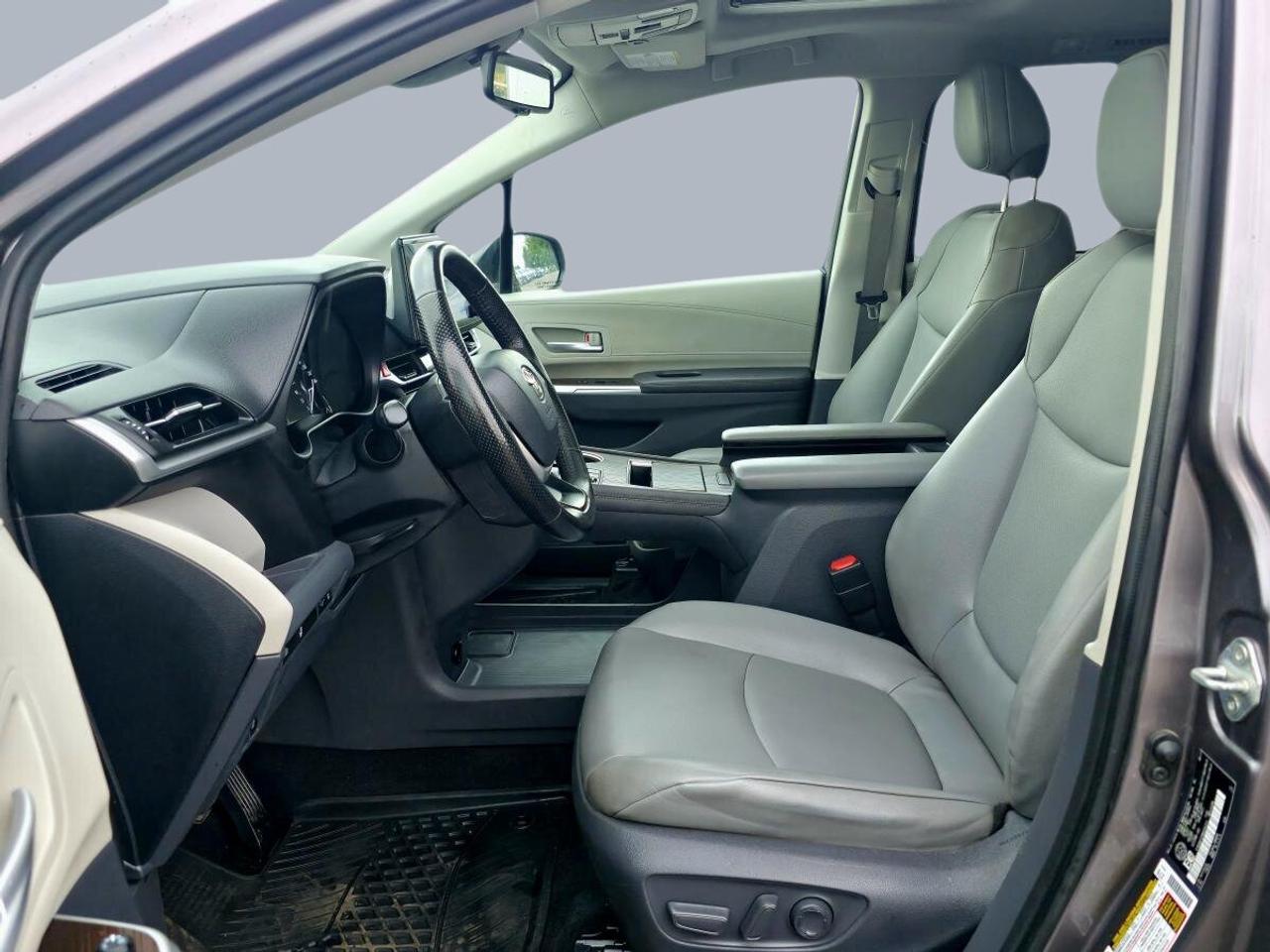 2021 Toyota Sienna XLE TI 7 places Photo