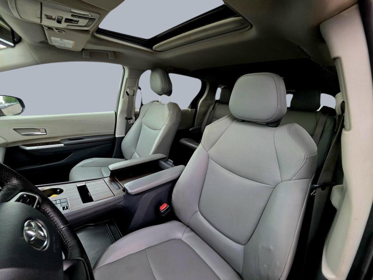 2021 Toyota Sienna XLE TI 7 places Photo