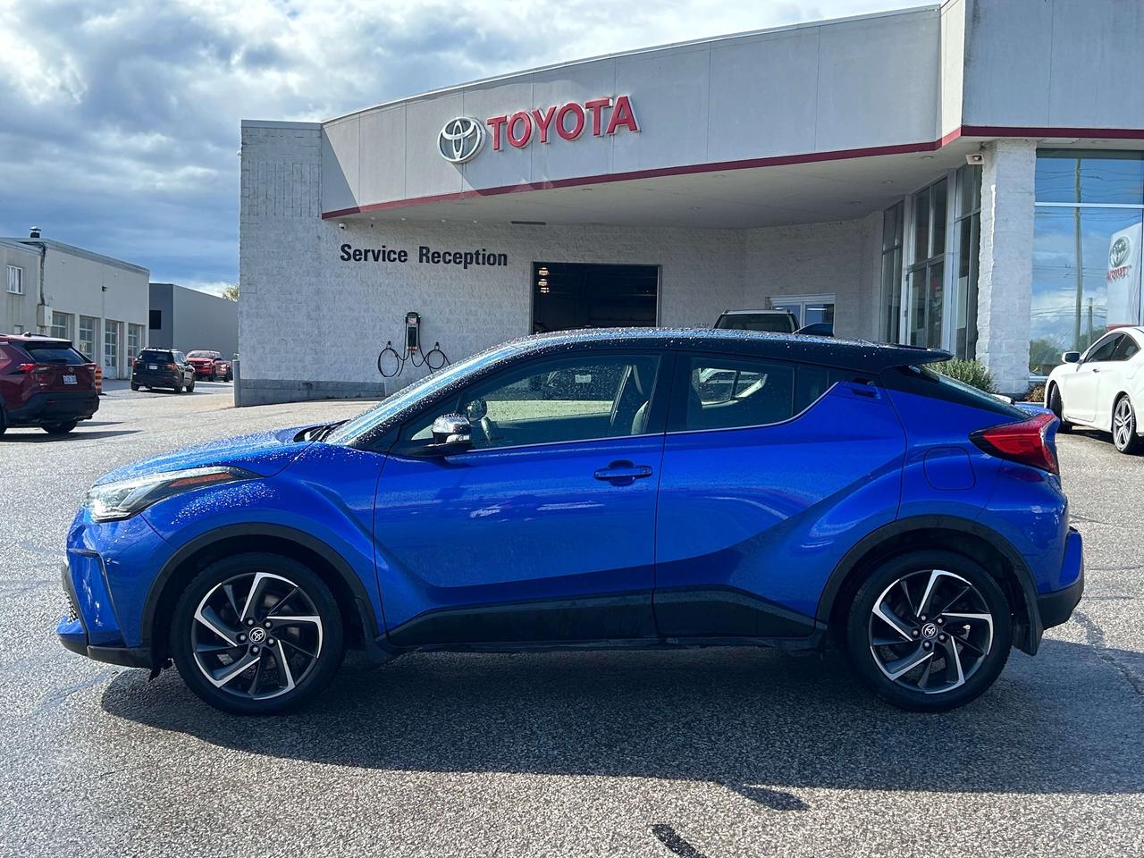 2021 Toyota C-HR Limited   ONE OWNER Photo