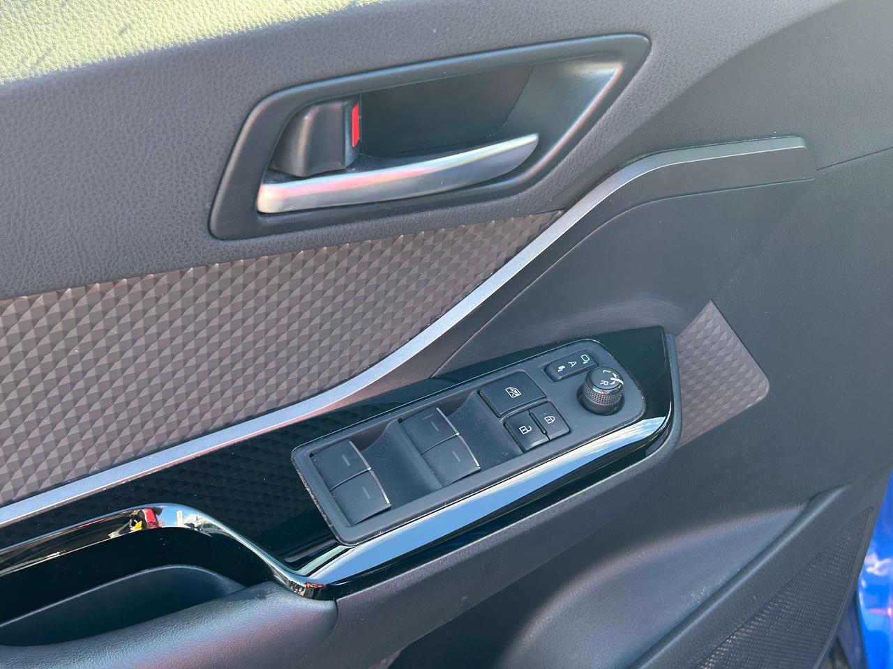 2021 Toyota C-HR Limited   ONE OWNER Photo