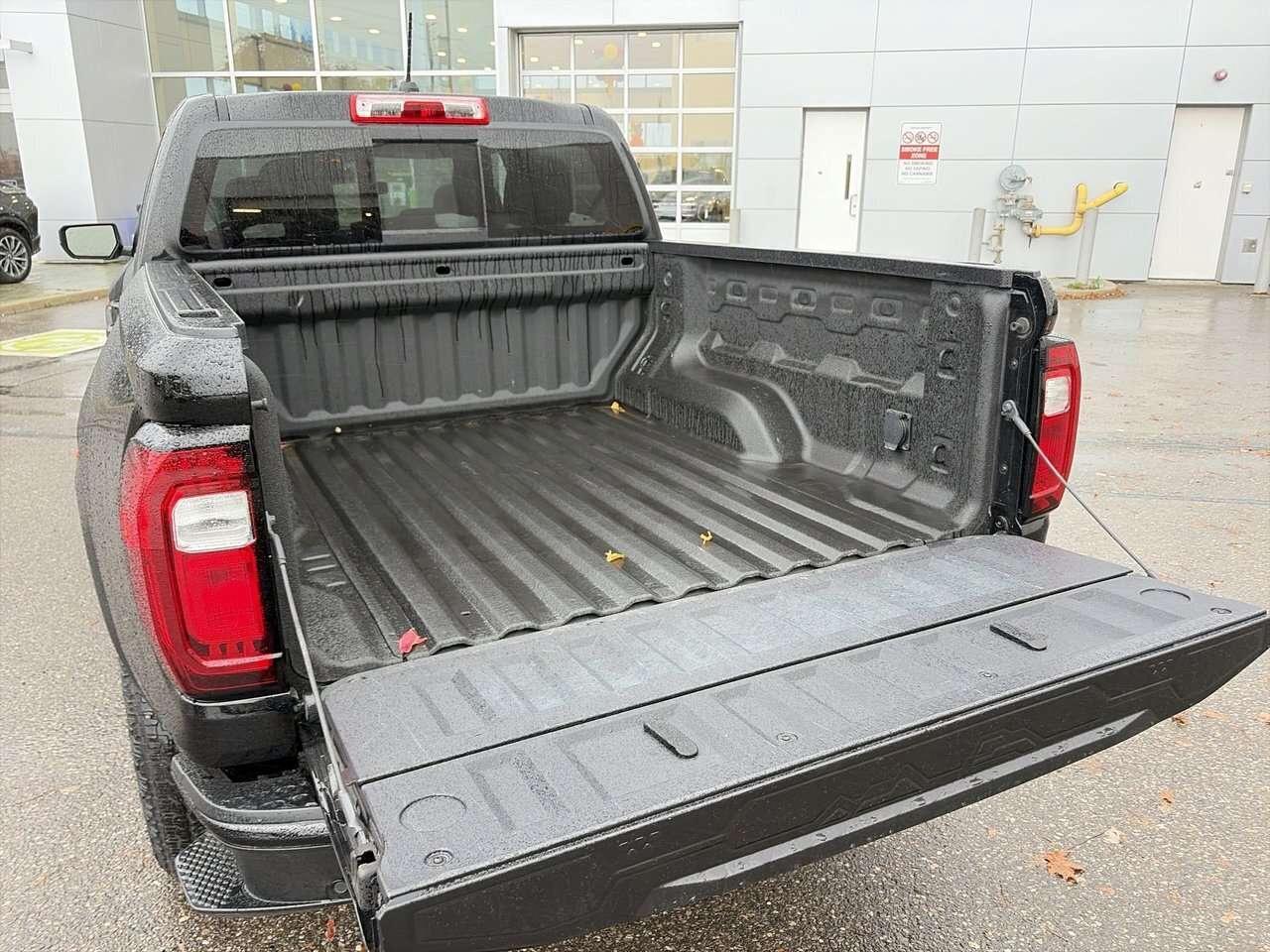 2024 GMC Canyon Crew Cab Short Box 4-Wheel Drive AT4 CERTIFIED PRE Photo