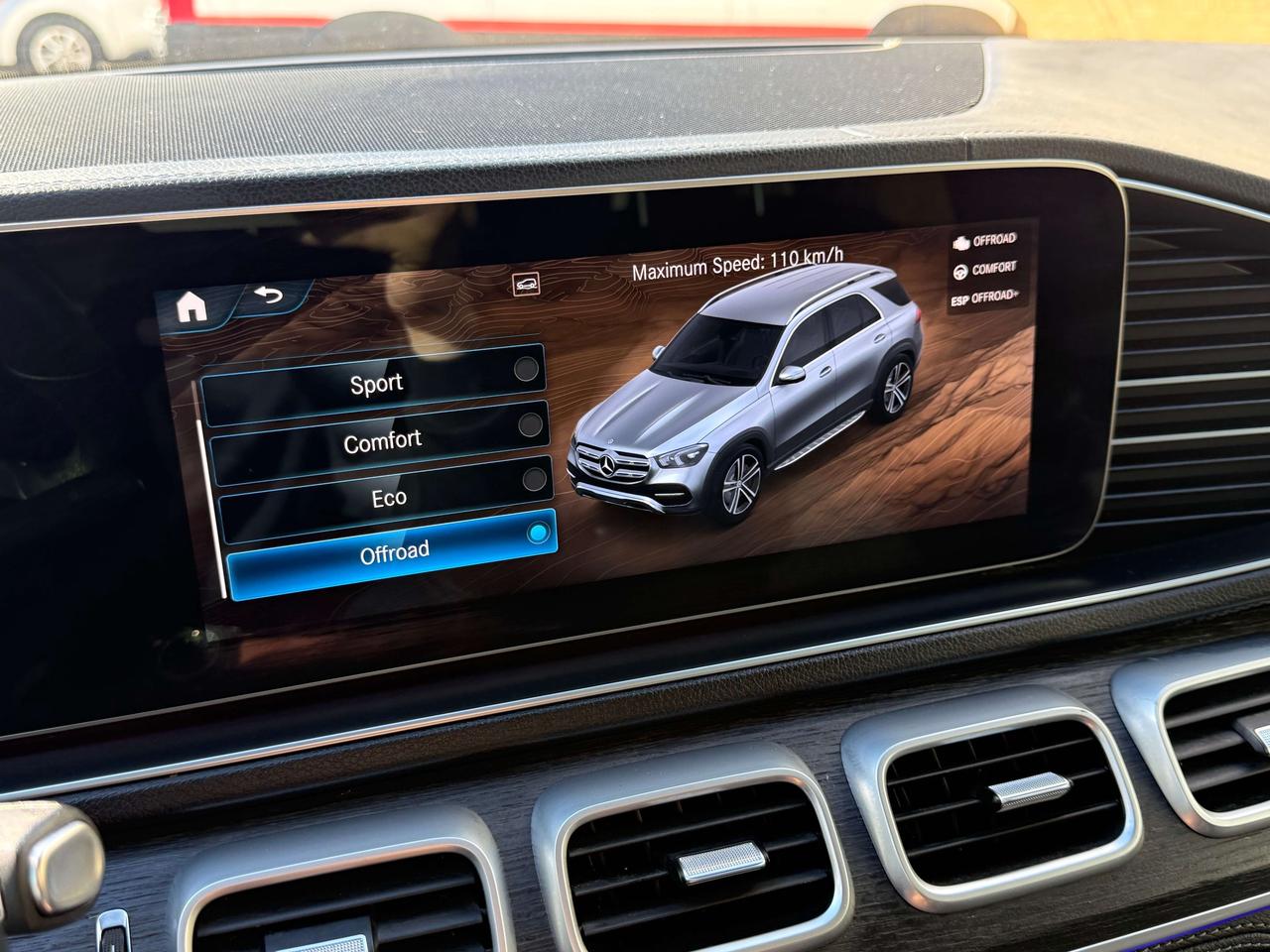 2022 Mercedes-Benz GLE One Owner l 4Matic l 2.0 l 4Cyl l AMG l Burmester Photo