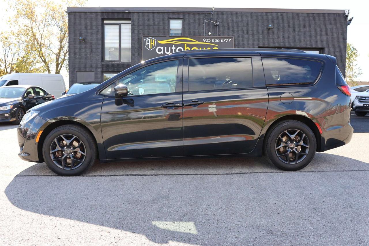 2018 Chrysler Pacifica LIMITED-7PASS-DVD-R STARTER/NAV/360CAM/ADAPT CRUISE/BLIS/FCW/LDW/LEATHER/H & V SEATS/KEYLESS/CARPLAY/PANOROOF Photo2