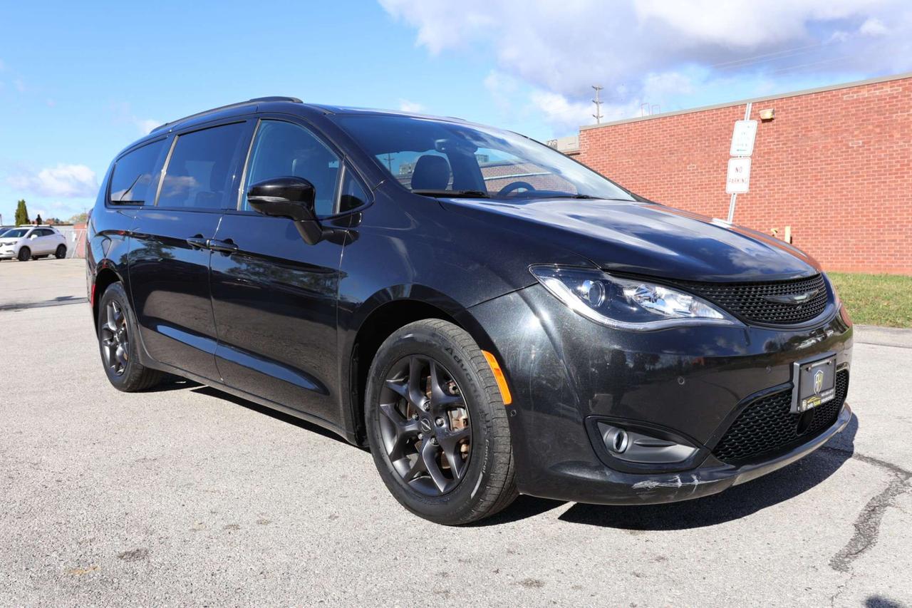 2018 Chrysler Pacifica LIMITED-7PASS-DVD-R STARTER/NAV/360CAM/ADAPT CRUISE/BLIS/FCW/LDW/LEATHER/H & V SEATS/KEYLESS/CARPLAY/PANOROOF Photo