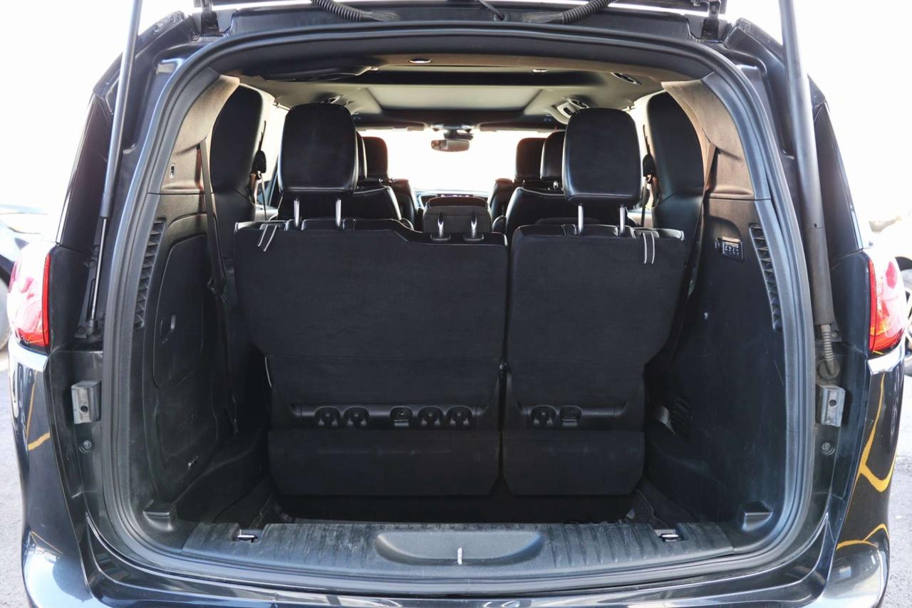 2018 Chrysler Pacifica LIMITED-7PASS-DVD-R STARTER/NAV/360CAM/ADAPT CRUISE/BLIS/FCW/LDW/LEATHER/H & V SEATS/KEYLESS/CARPLAY/PANOROOF Photo