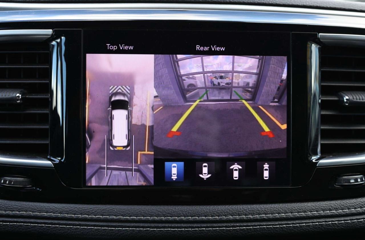 2018 Chrysler Pacifica LIMITED-7PASS-DVD-R STARTER/NAV/360CAM/ADAPT CRUISE/BLIS/FCW/LDW/LEATHER/H & V SEATS/KEYLESS/CARPLAY/PANOROOF Photo