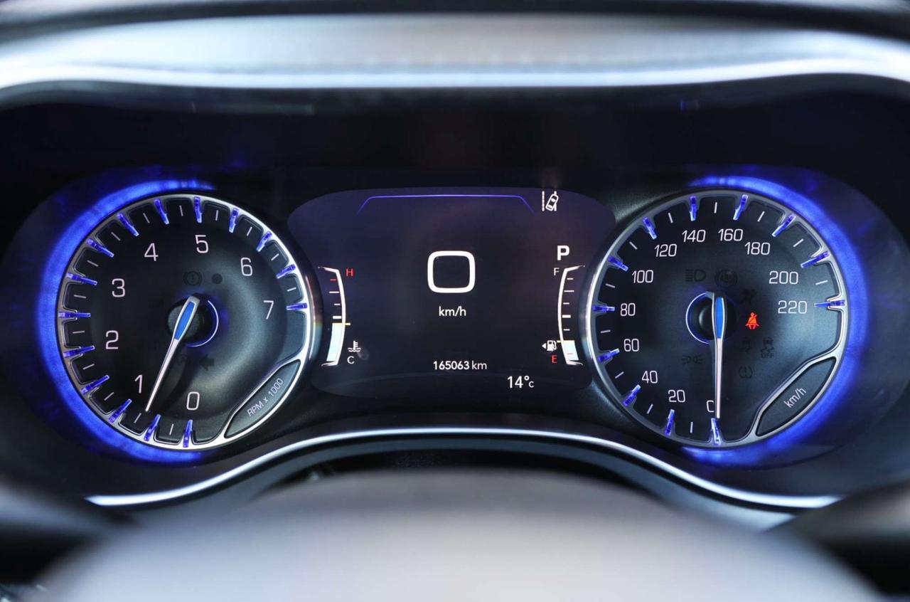 2018 Chrysler Pacifica LIMITED-7PASS-DVD-R STARTER/NAV/360CAM/ADAPT CRUISE/BLIS/FCW/LDW/LEATHER/H & V SEATS/KEYLESS/CARPLAY/PANOROOF Photo