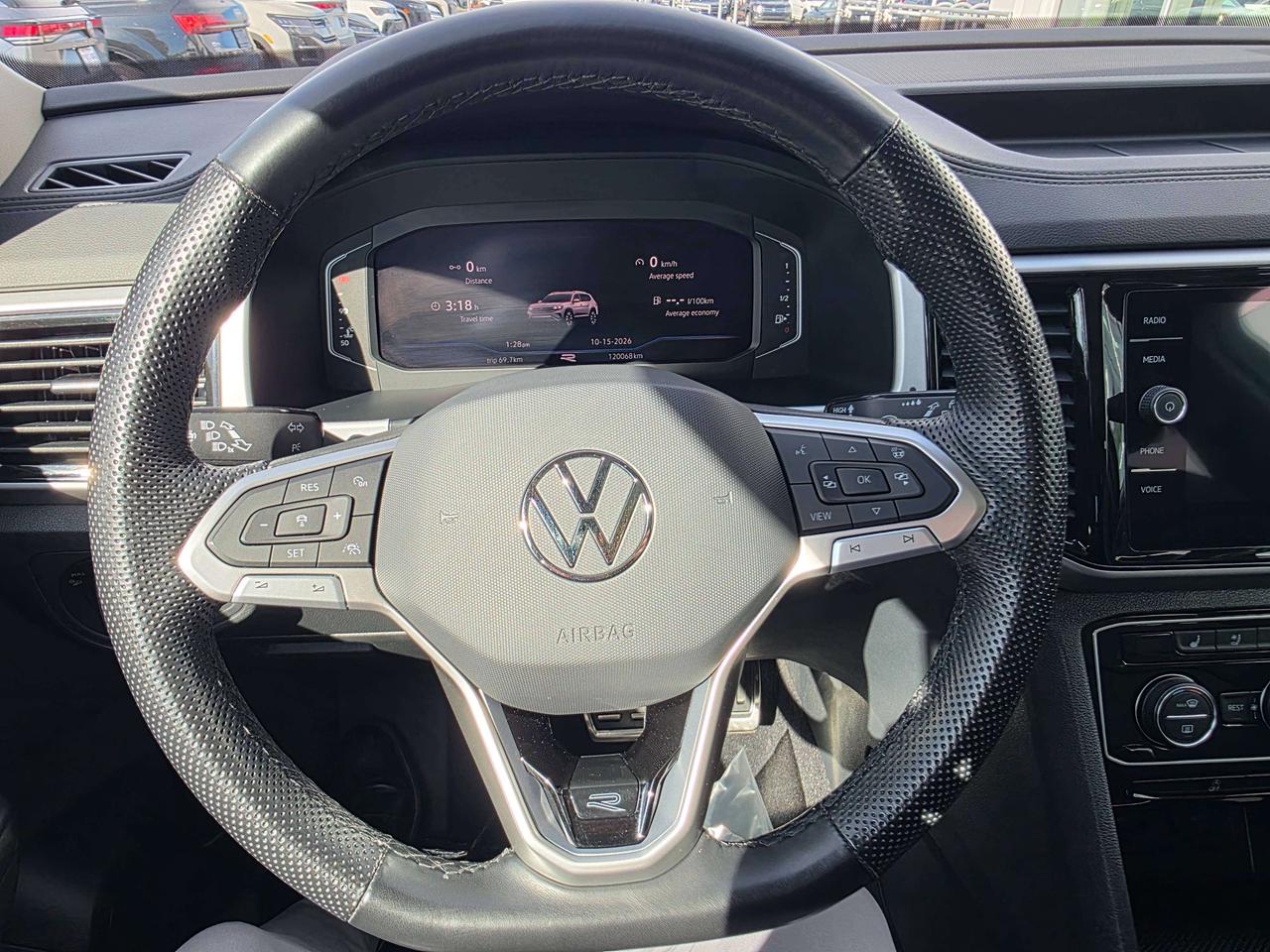 2023 Volkswagen Atlas EXECLINE Photo