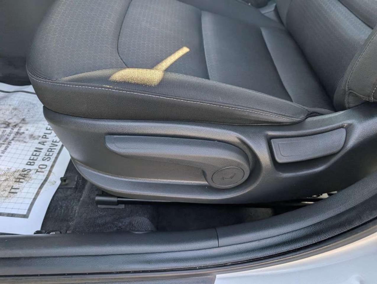 2018 Hyundai Elantra GL   CAMERA BLIND SPOT APPLE CARPLAY&ANDROID AUTO Photo