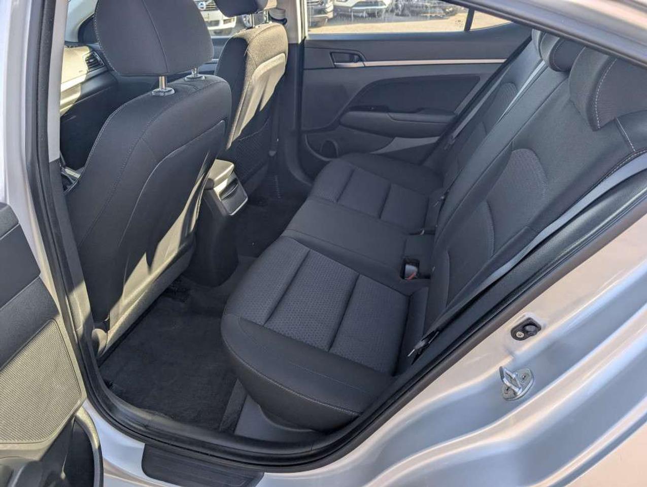 2018 Hyundai Elantra GL   CAMERA BLIND SPOT APPLE CARPLAY&ANDROID AUTO Photo