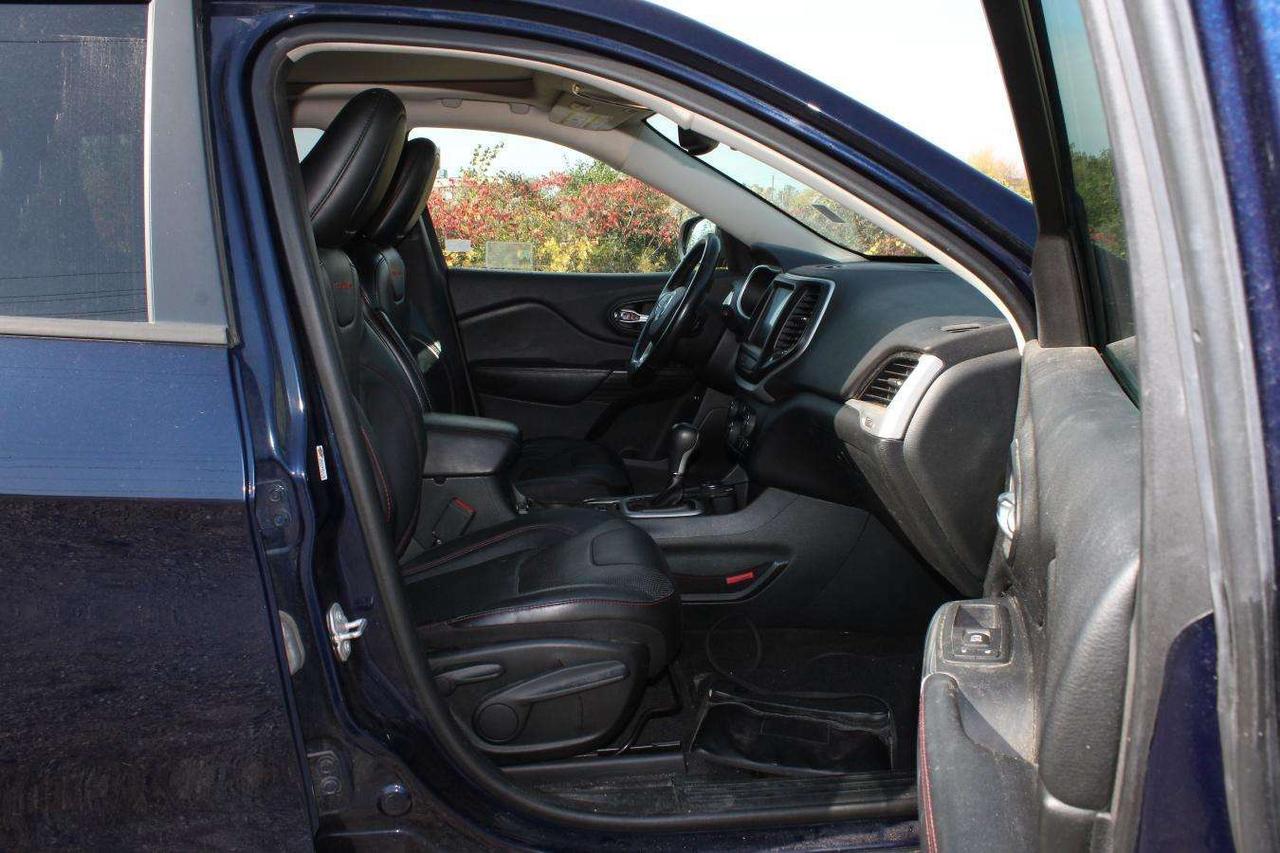 2016 Jeep Cherokee Trailhawk 4x4  Gps SiriusXM Moonroof ReverseCamera Photo