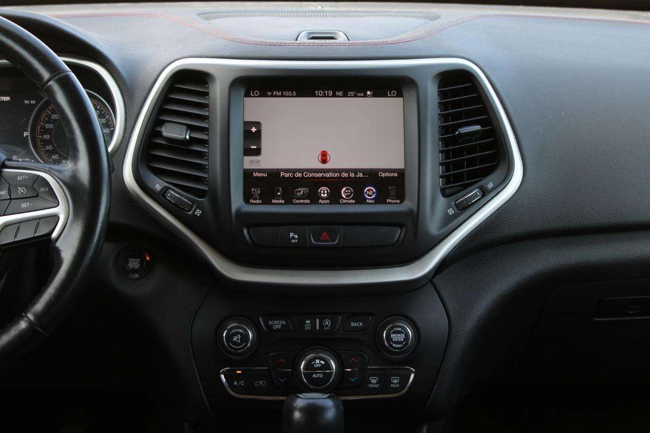 2016 Jeep Cherokee Trailhawk 4x4  Gps SiriusXM Moonroof ReverseCamera Photo