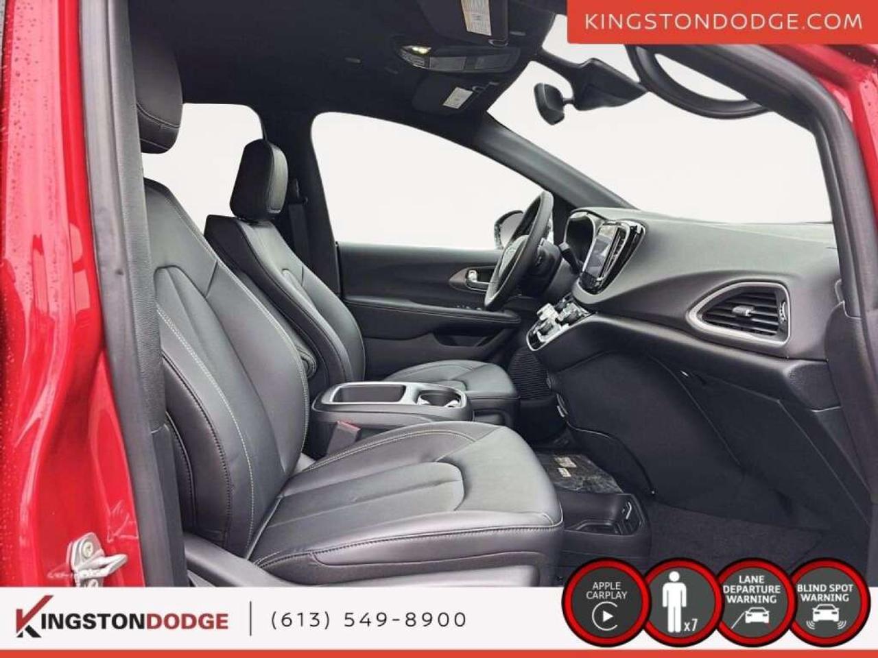 2025 Chrysler Grand Caravan SXT   Service Loaner Photo