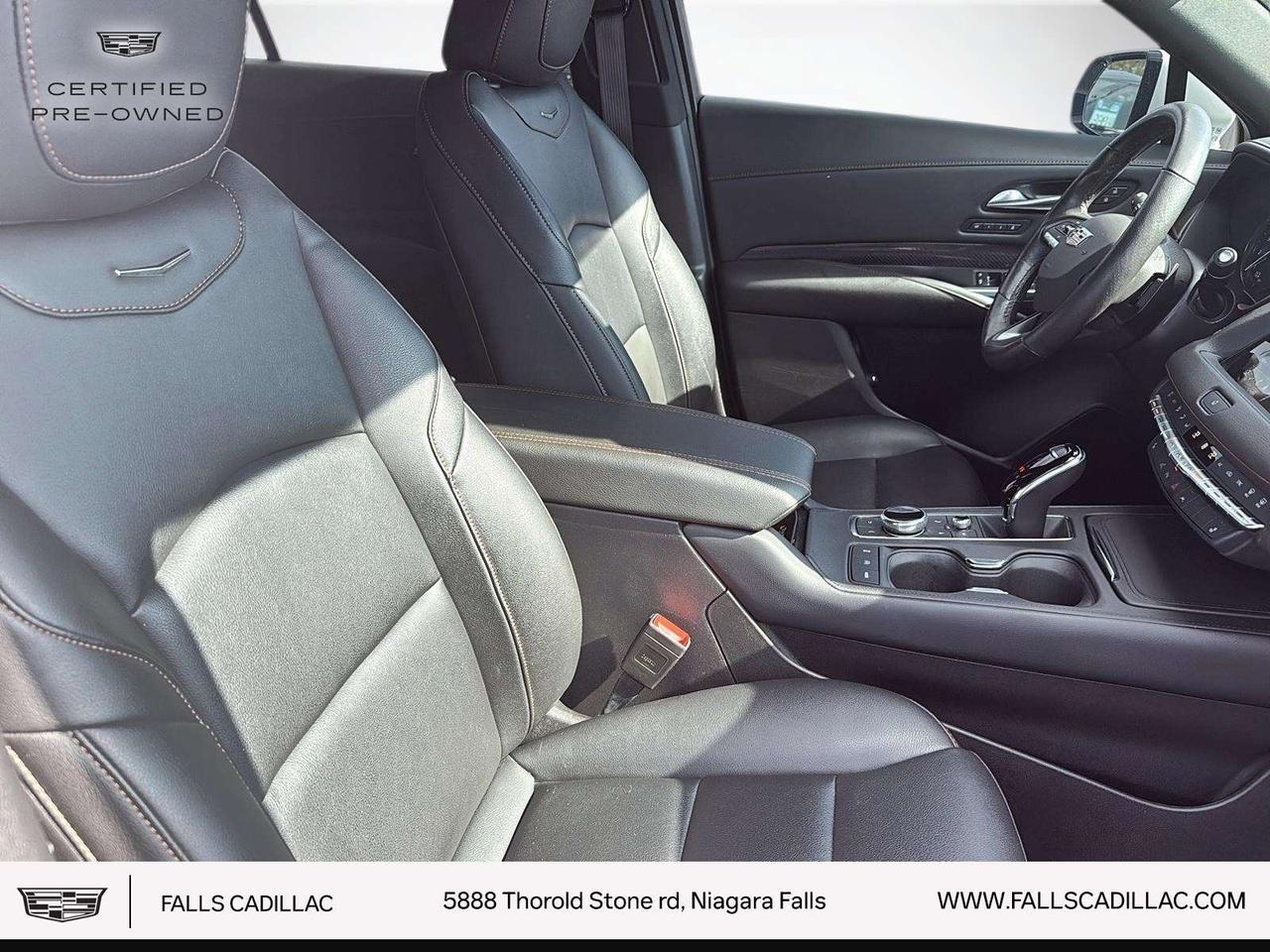 2023 Cadillac XT4 Sport SPORT,AWD,SUNROOF,NAV,LEATHER Photo