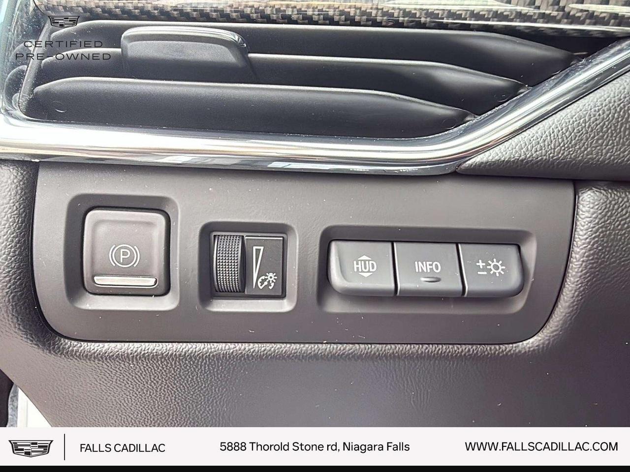 2023 Cadillac XT4 Sport SPORT,AWD,SUNROOF,NAV,LEATHER Photo
