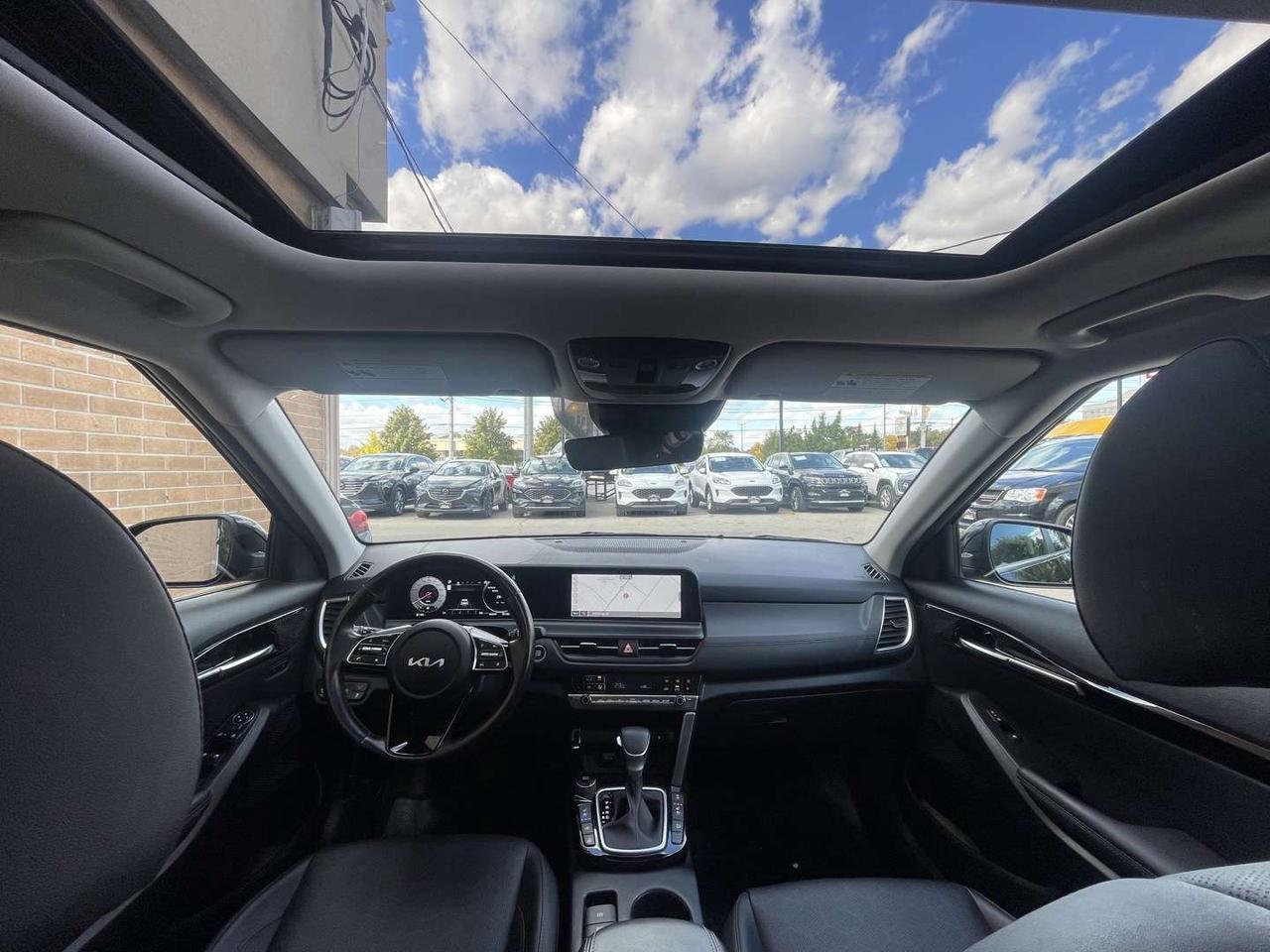 2024 Kia Seltos EX Premium AWD   Leather   Sunroof   Navi Photo