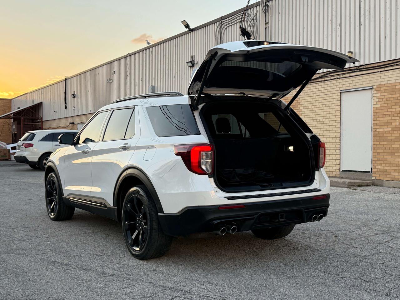 2022 Ford Explorer ST l 400HP l Ford Warranty l 6CYL l AWD l 3.0TT Photo